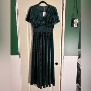 Green - Maxi - Velvet looking - Dress - size M
